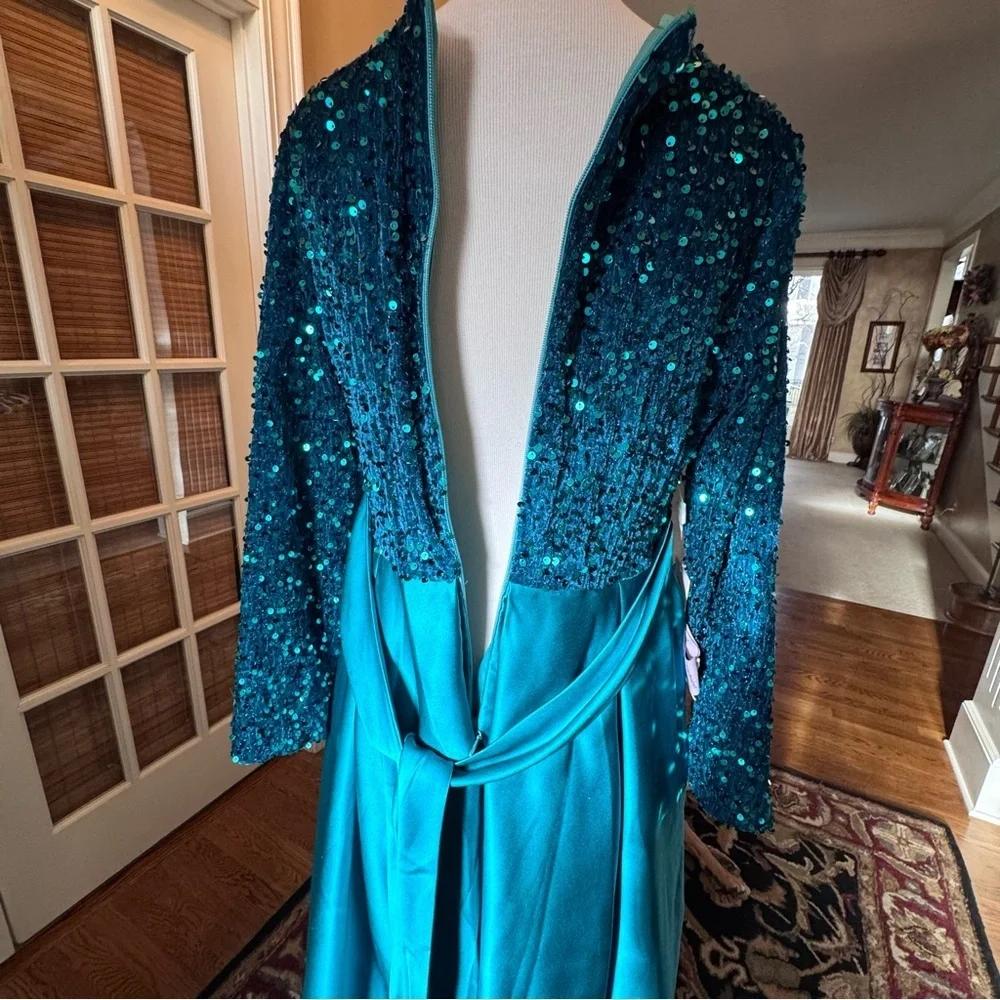Girls Junior Formal Dress long-sleeve satin gown sequin bodice sash bow size 16